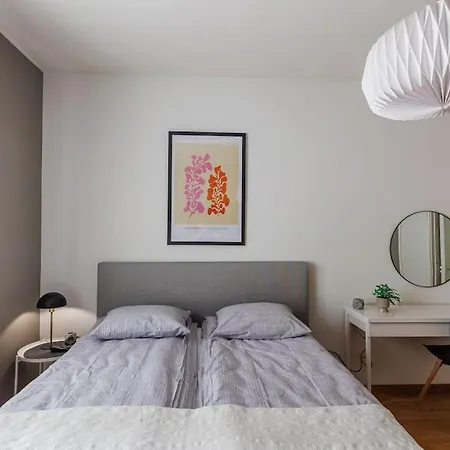 Appartement Idyllic One Bedroom In The Center Of For Four People